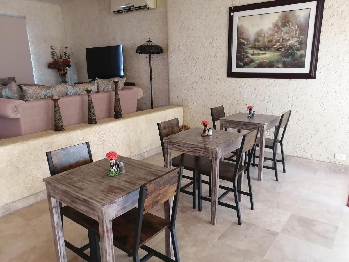 Casa Dahlia 2 Bed & Breakfast Mazatlan Exterior photo