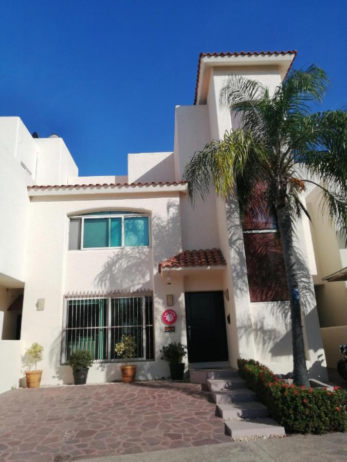 Casa Dahlia 2 Bed & Breakfast Mazatlan Exterior photo